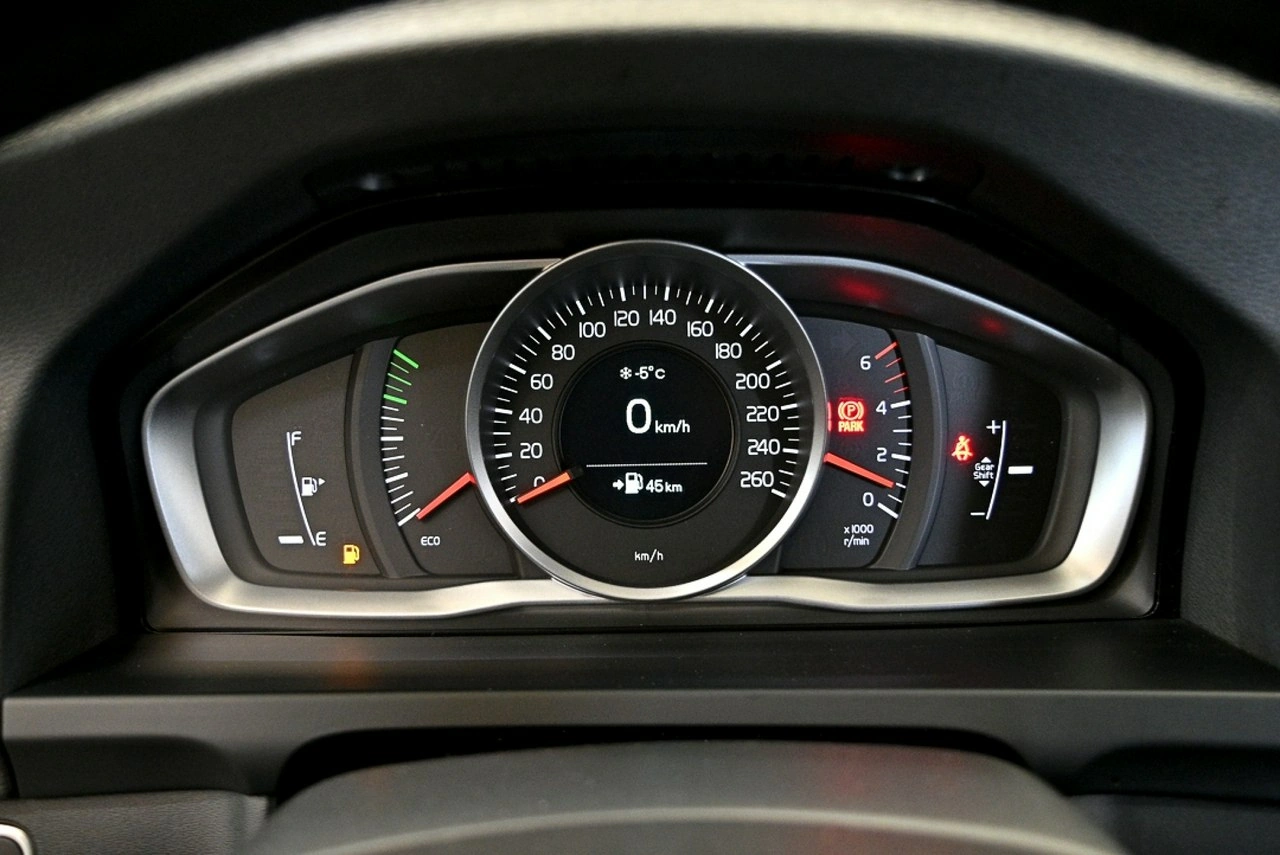 Volvo V60 Cross Country - Zdjęcie 14