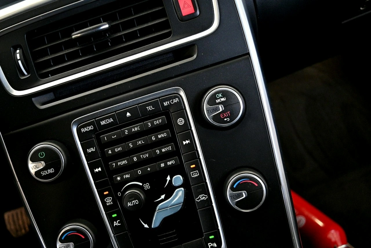 Volvo V60 Cross Country - Zdjęcie 15