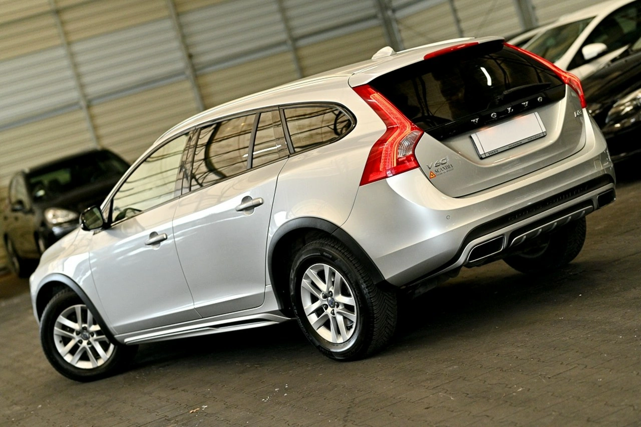 Volvo V60 Cross Country - Zdjęcie 3