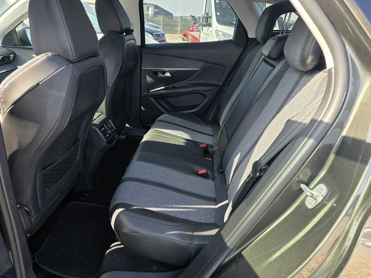 Peugeot 3008 - Zdjęcie 17