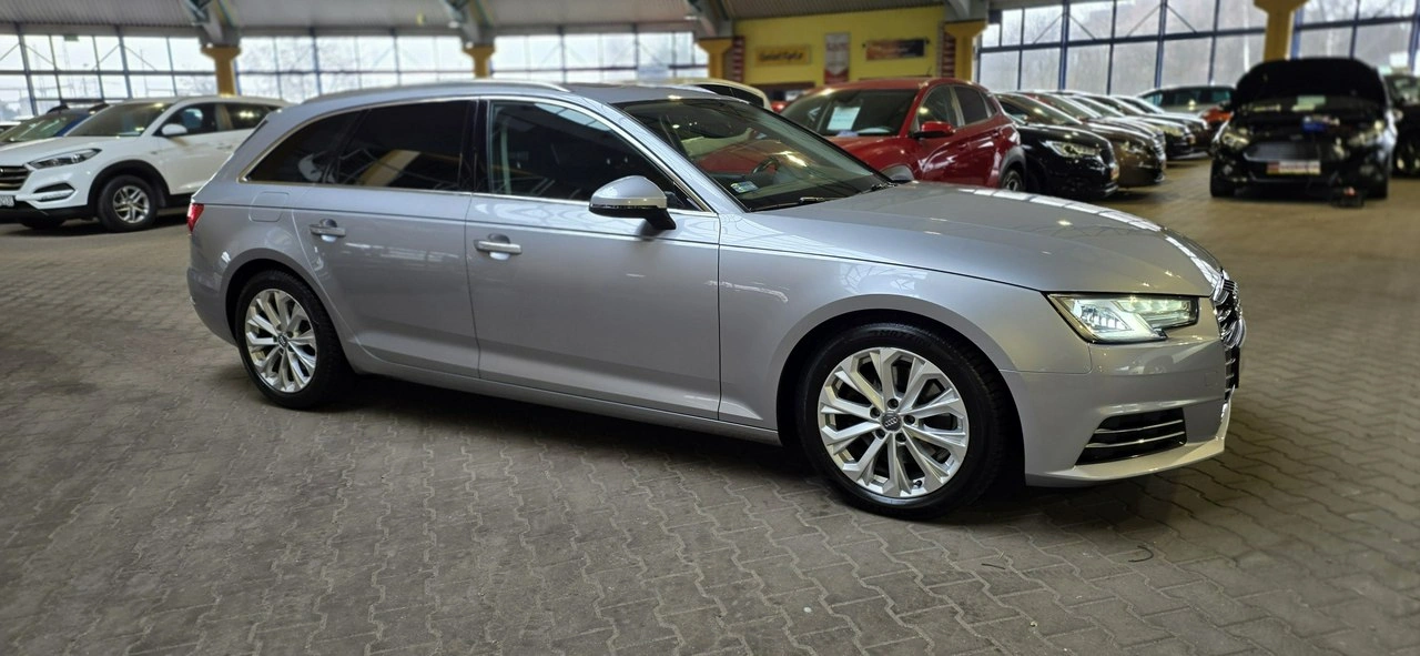 Audi A4 - Główne zdjęcie