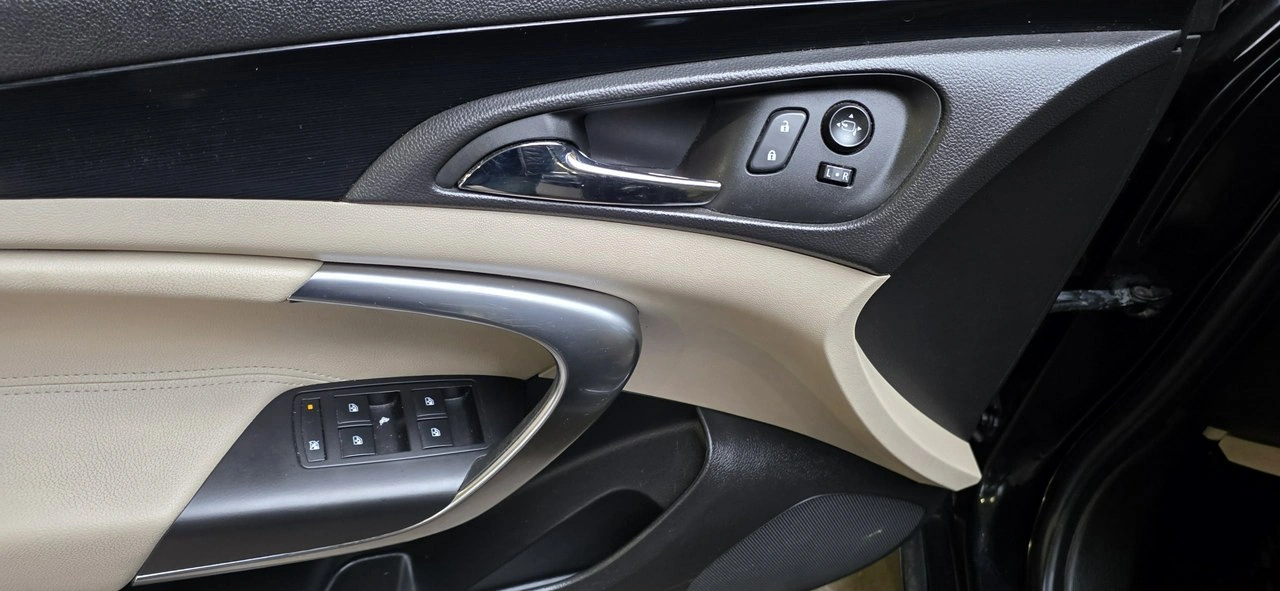 Opel Insignia - Zdjęcie 12