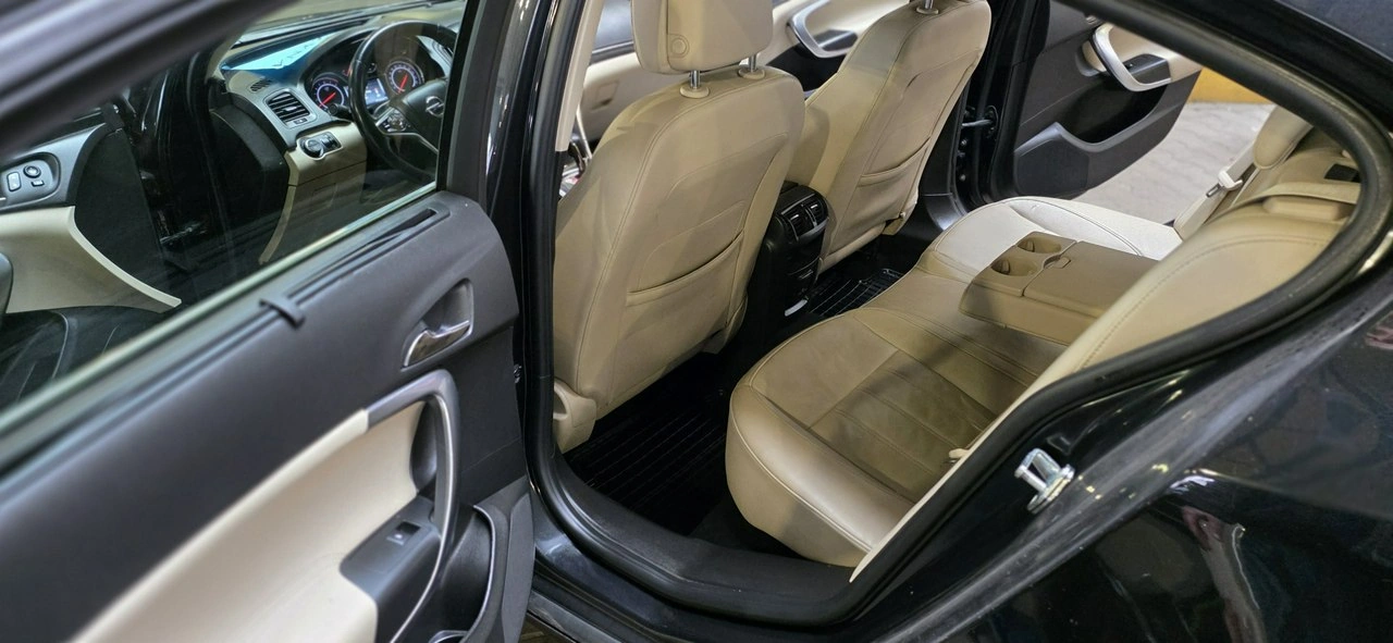 Opel Insignia - Zdjęcie 8