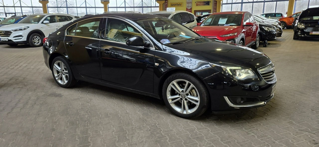 Opel Insignia - Główne zdjęcie