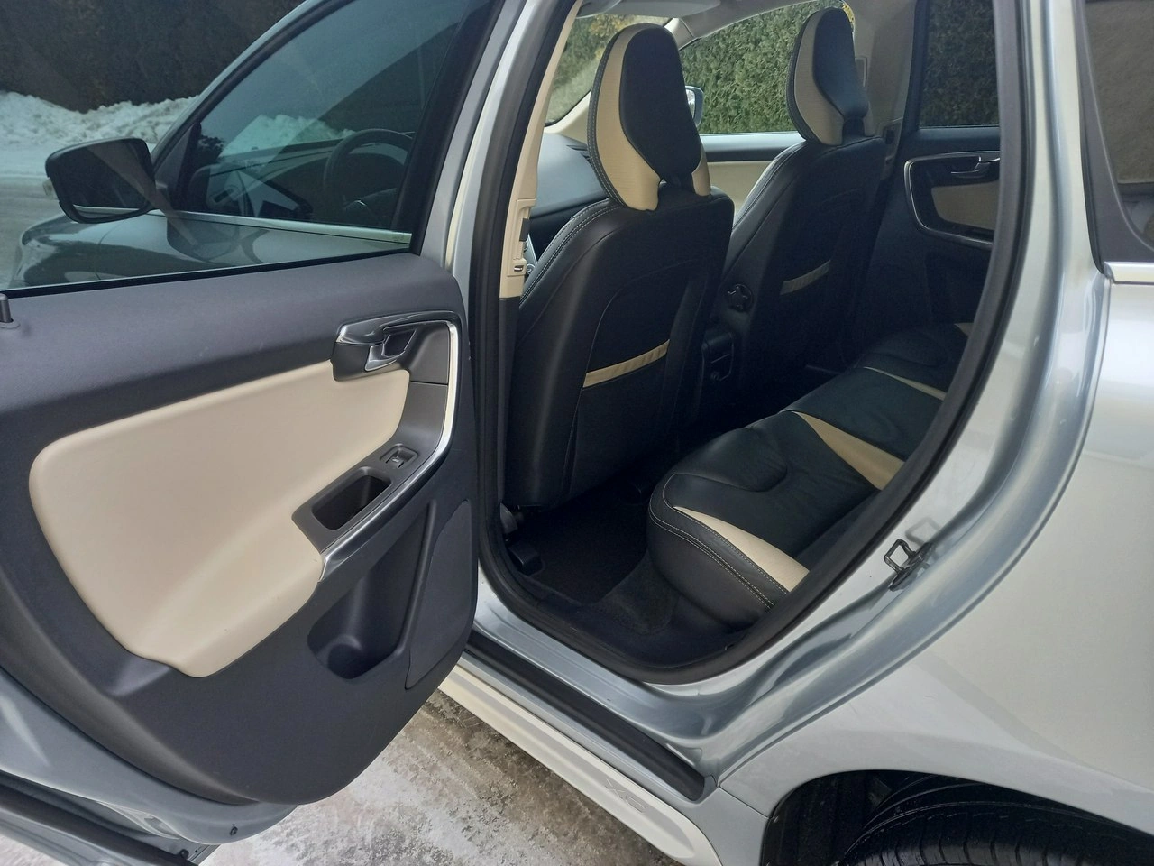 Volvo XC 60 - Zdjęcie 27