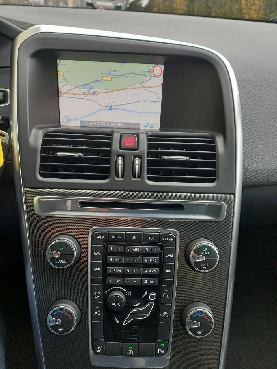 Volvo XC 60 - Zdjęcie 33