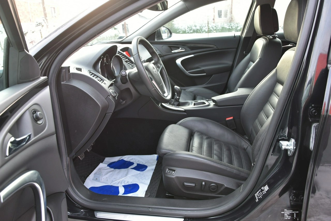 Opel Insignia - Zdjęcie 12