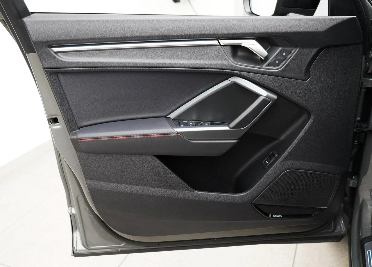 Audi Q3 - Zdjęcie 18