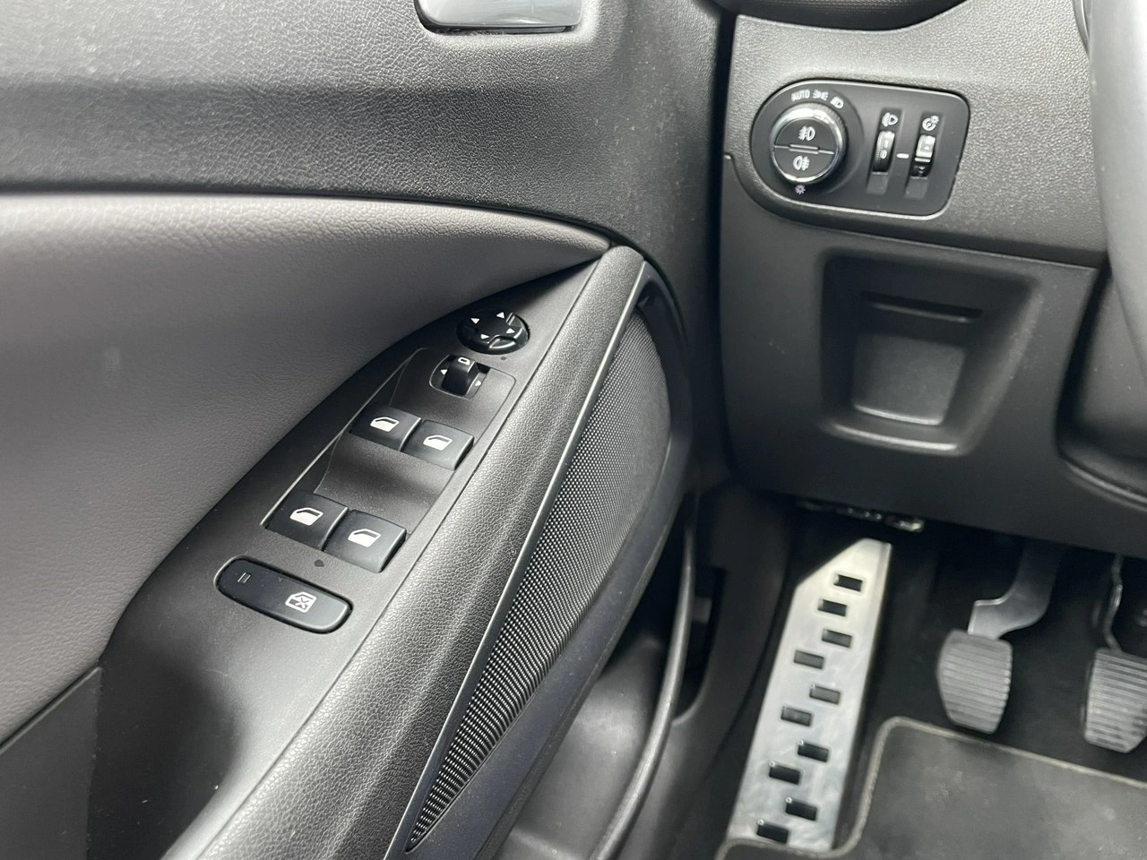 Opel Crossland X - Zdjęcie 22