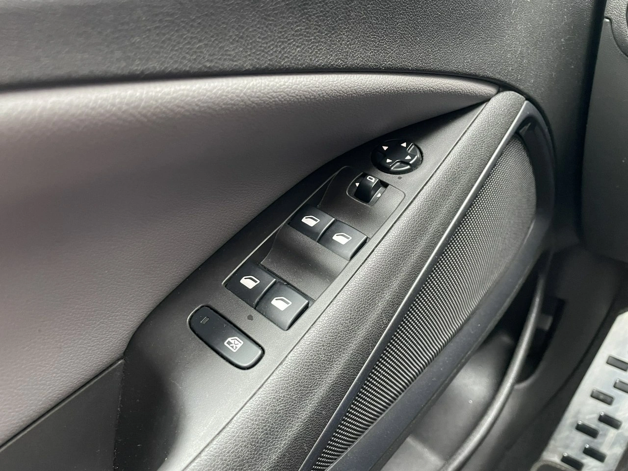 Opel Crossland X - Zdjęcie 25