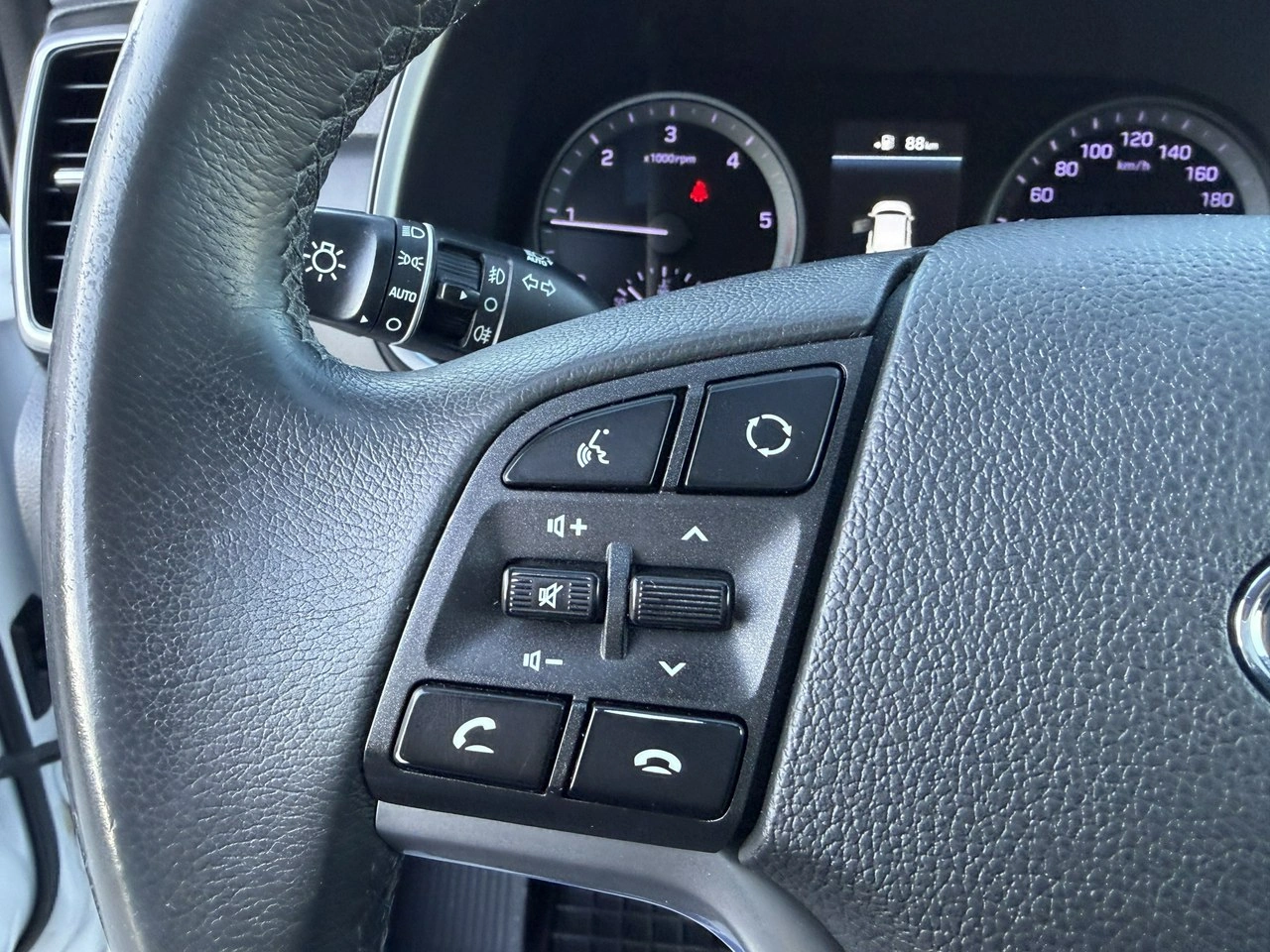 Hyundai Tucson - Zdjęcie 22