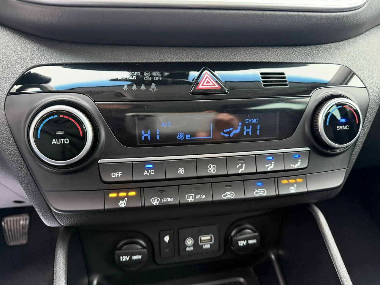 Hyundai Tucson - Zdjęcie 25