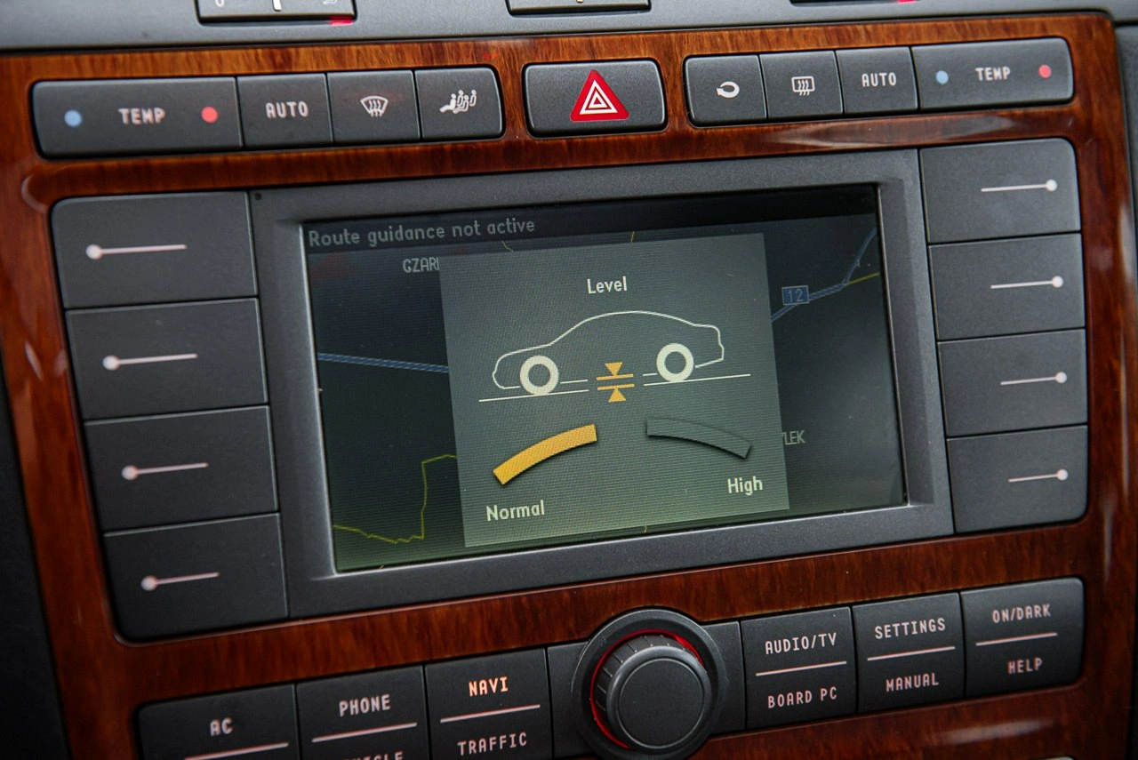 Volkswagen Phaeton - Zdjęcie 21