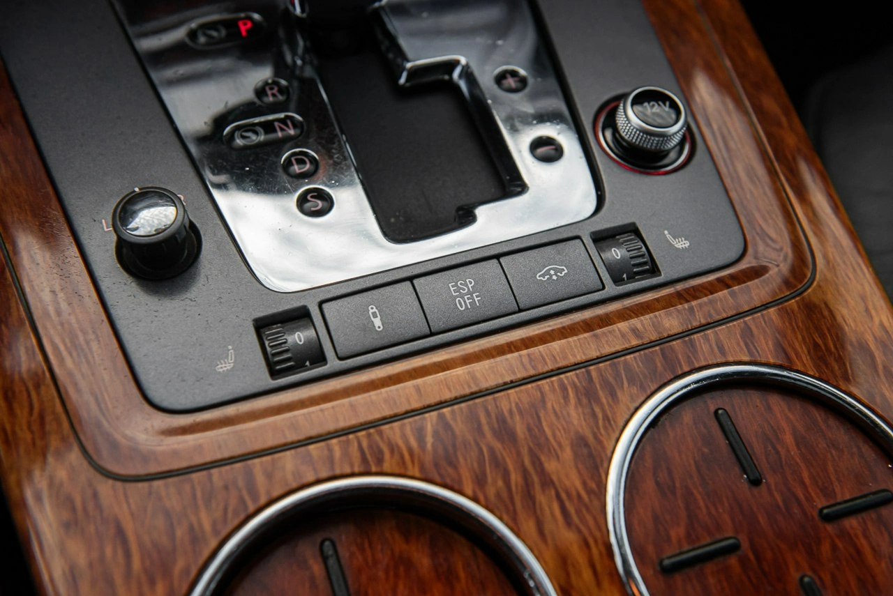 Volkswagen Phaeton - Zdjęcie 23