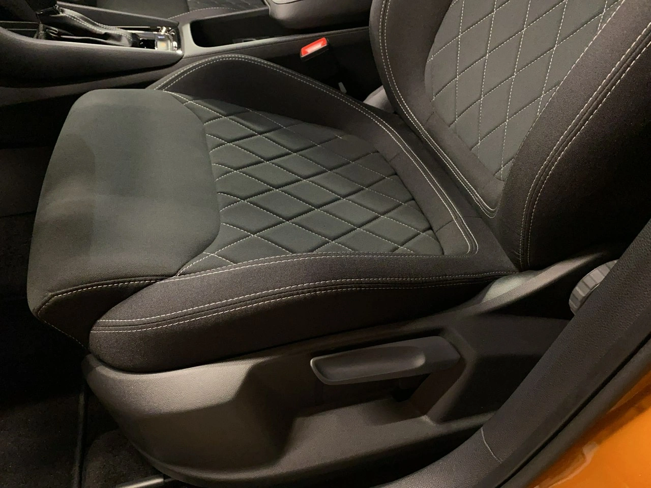 Skoda Karoq - Zdjęcie 12