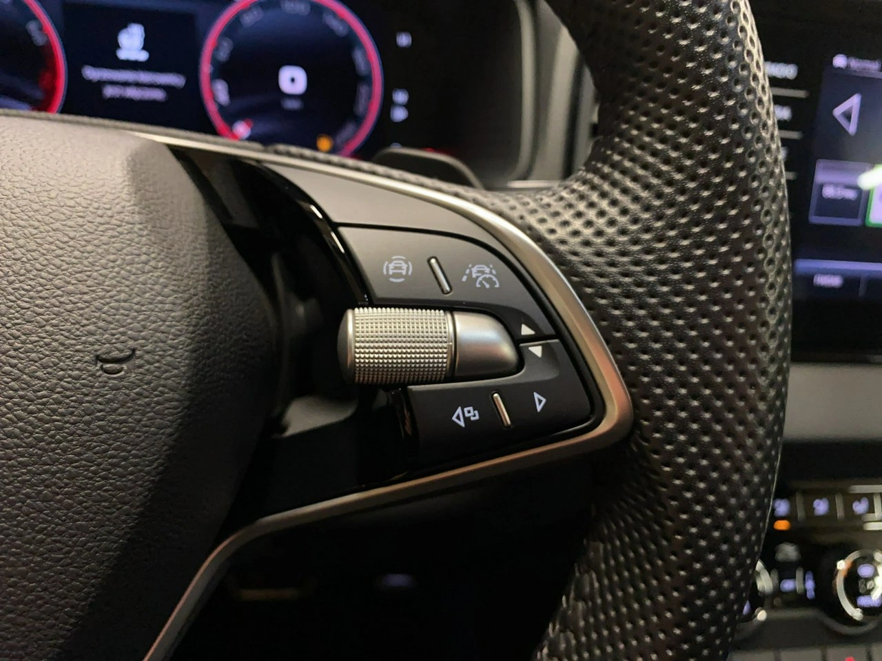 Skoda Karoq - Zdjęcie 21