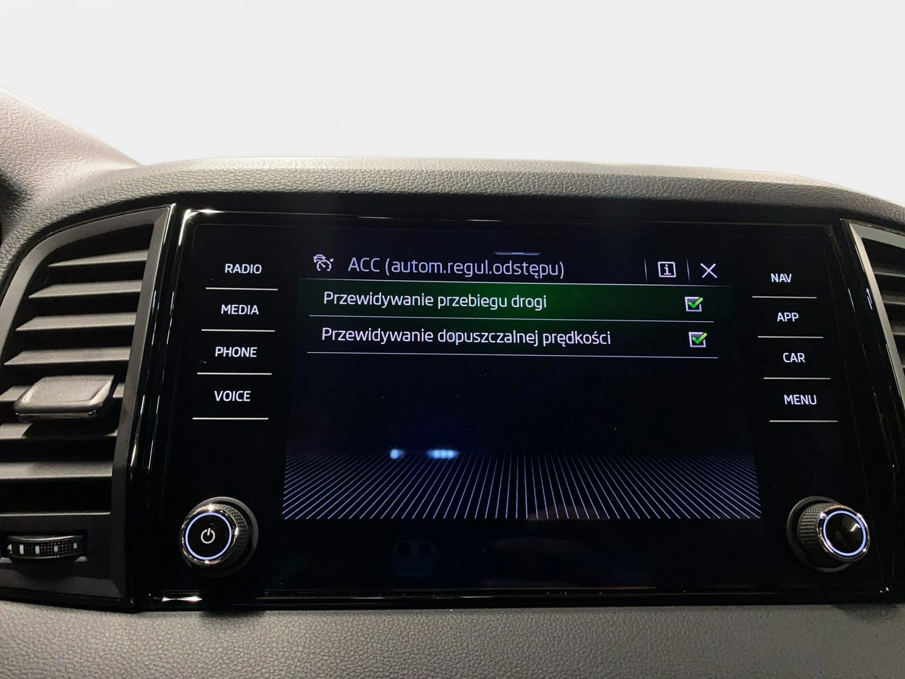 Skoda Karoq - Zdjęcie 28