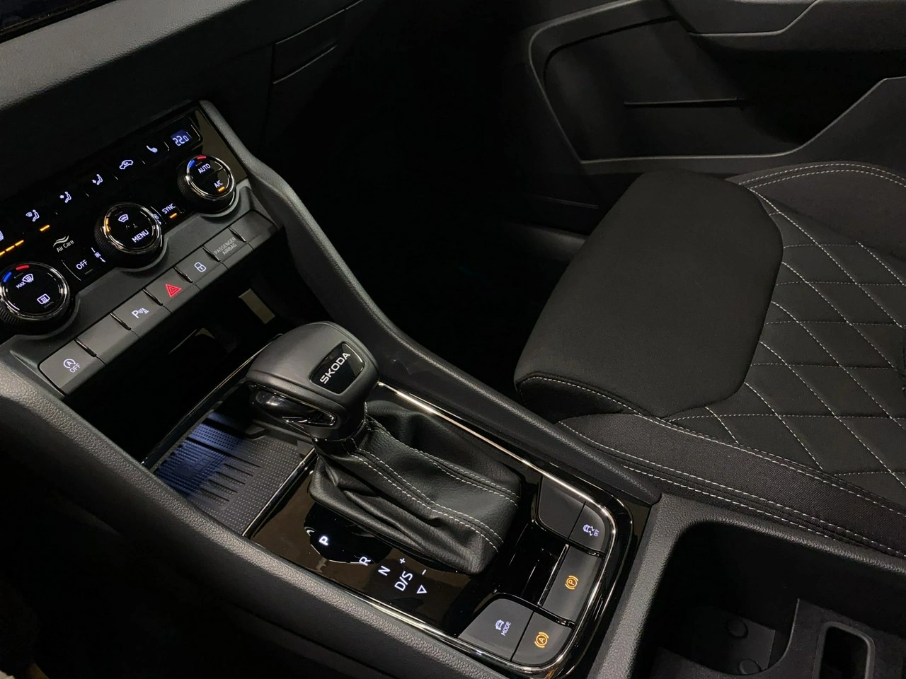 Skoda Karoq - Zdjęcie 35