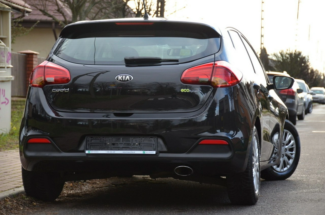 Kia Ceed - Zdjęcie 9