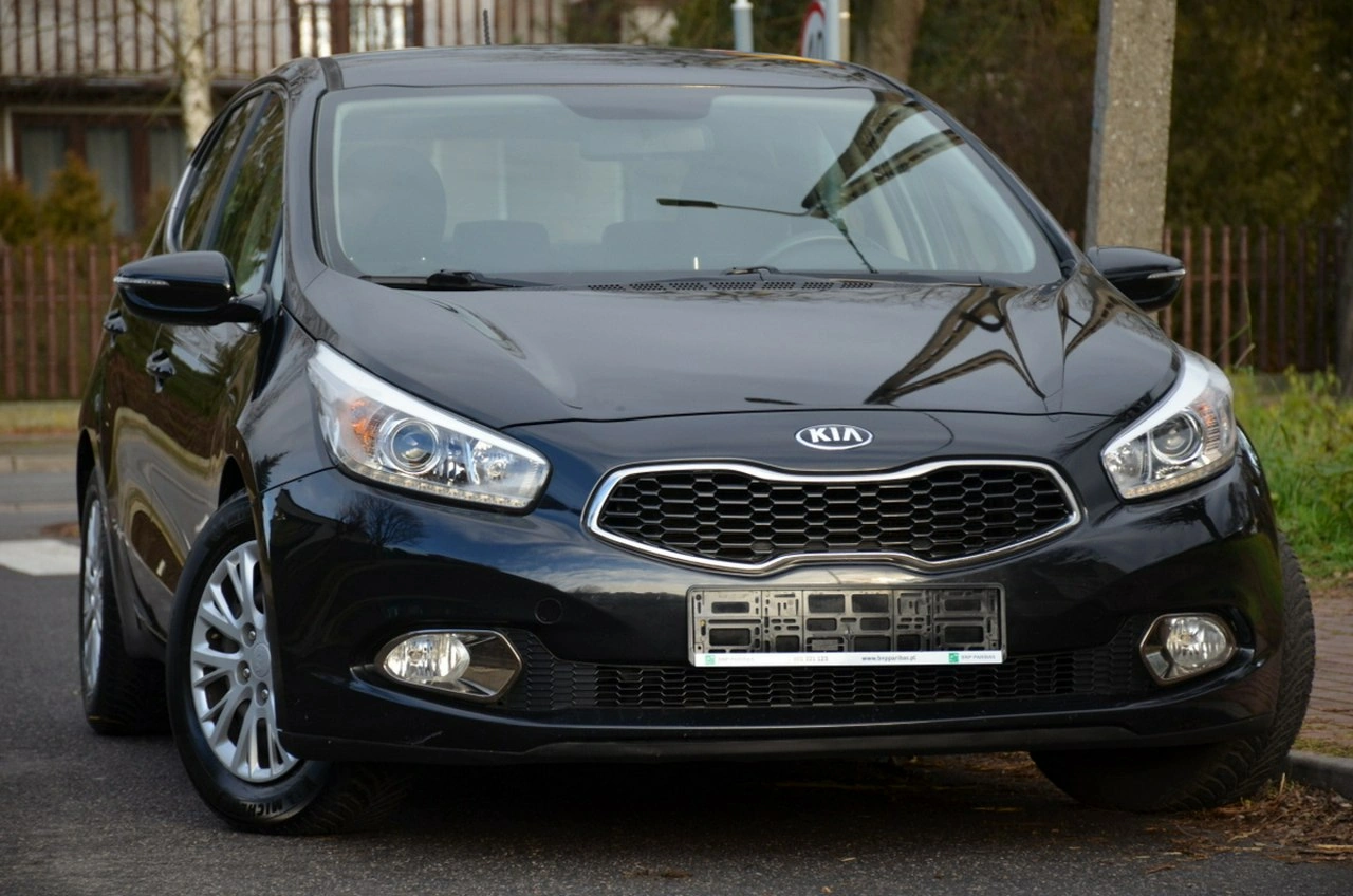 Kia Ceed - Zdjęcie 13