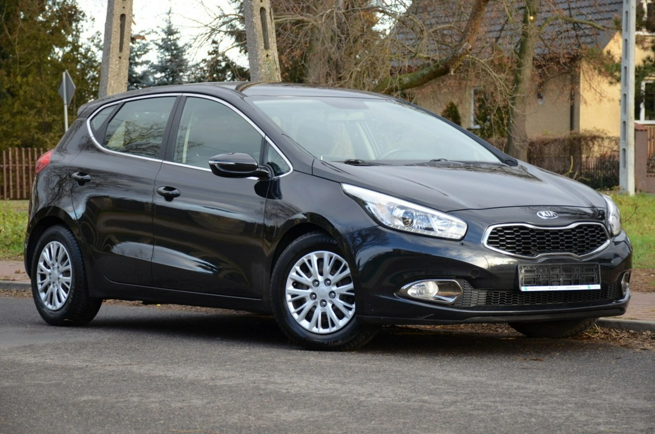 Kia Ceed - Zdjęcie 15