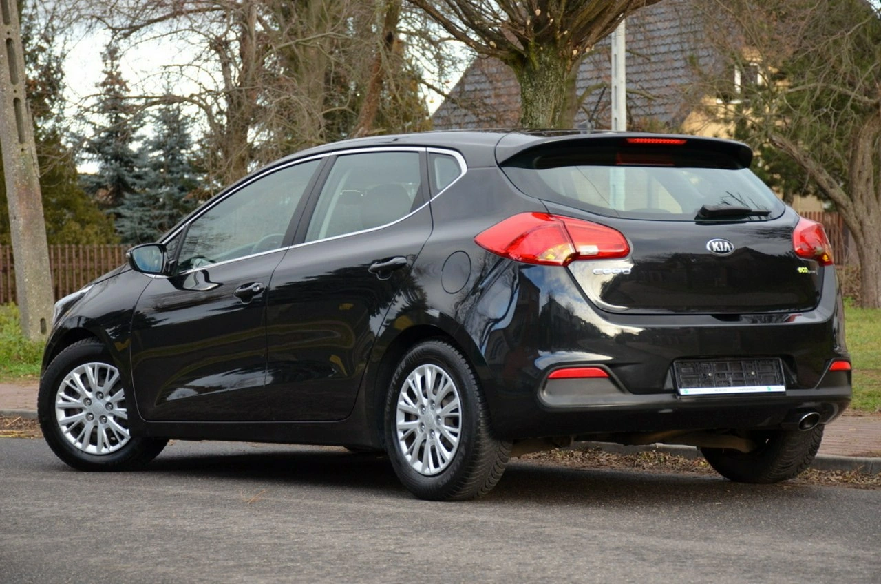 Kia Ceed - Zdjęcie 4