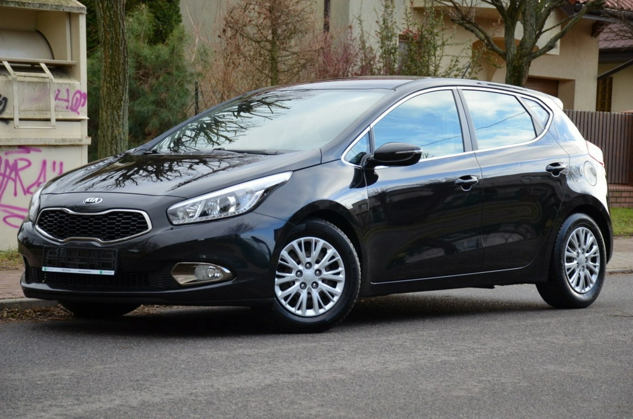 Kia Ceed - Zdjęcie 8