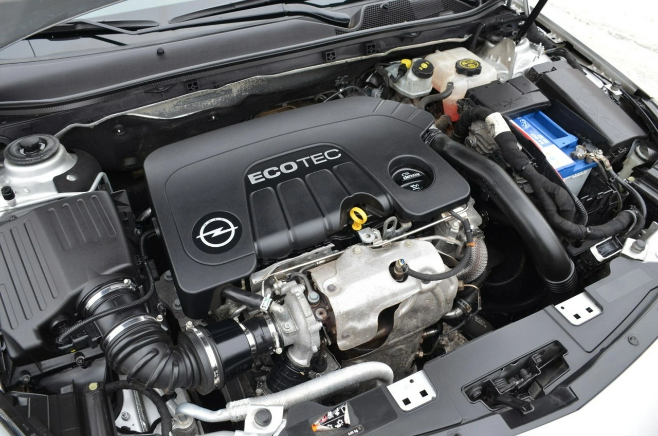 Opel Insignia - Zdjęcie 17