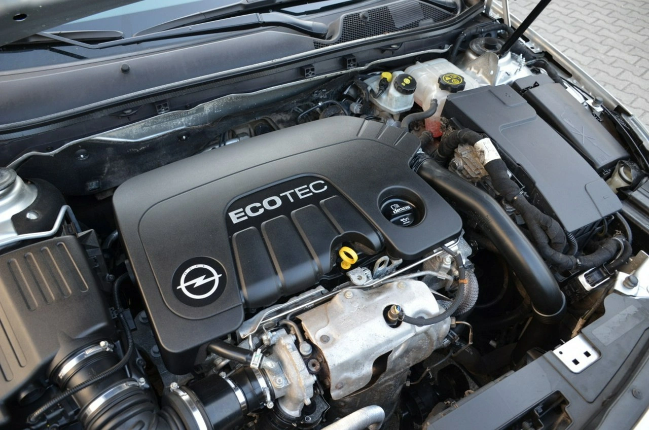 Opel Insignia - Zdjęcie 18