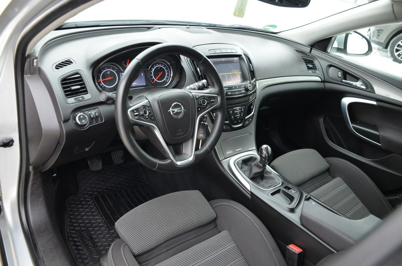 Opel Insignia - Zdjęcie 21