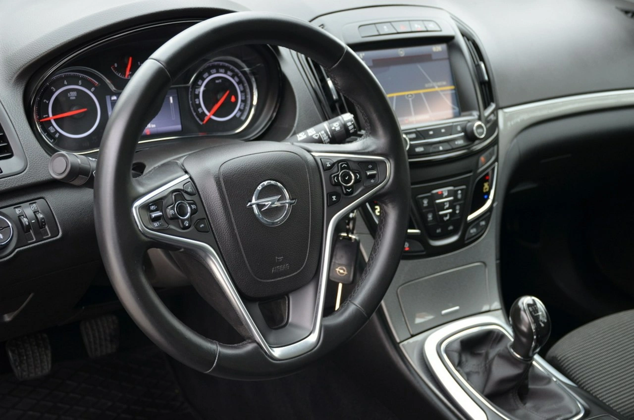 Opel Insignia - Zdjęcie 22