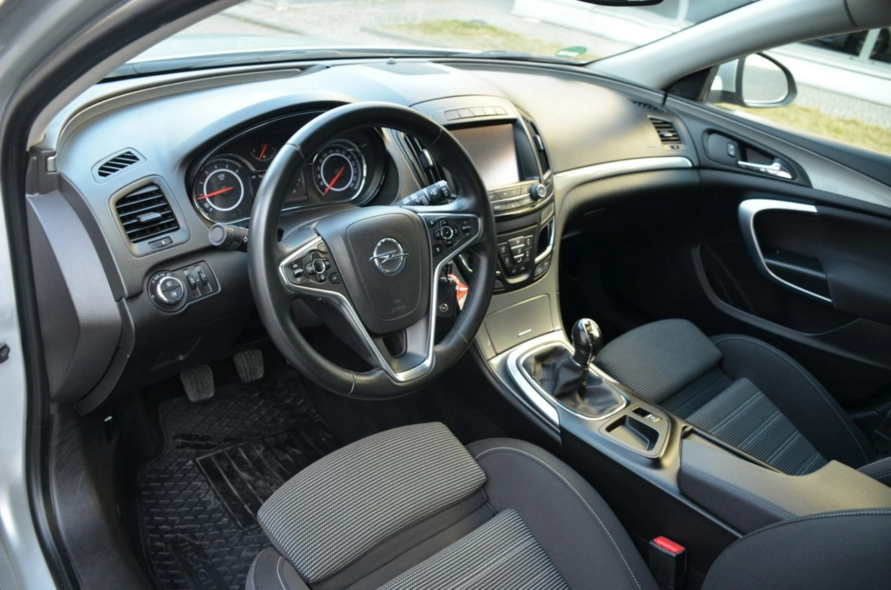 Opel Insignia - Zdjęcie 22