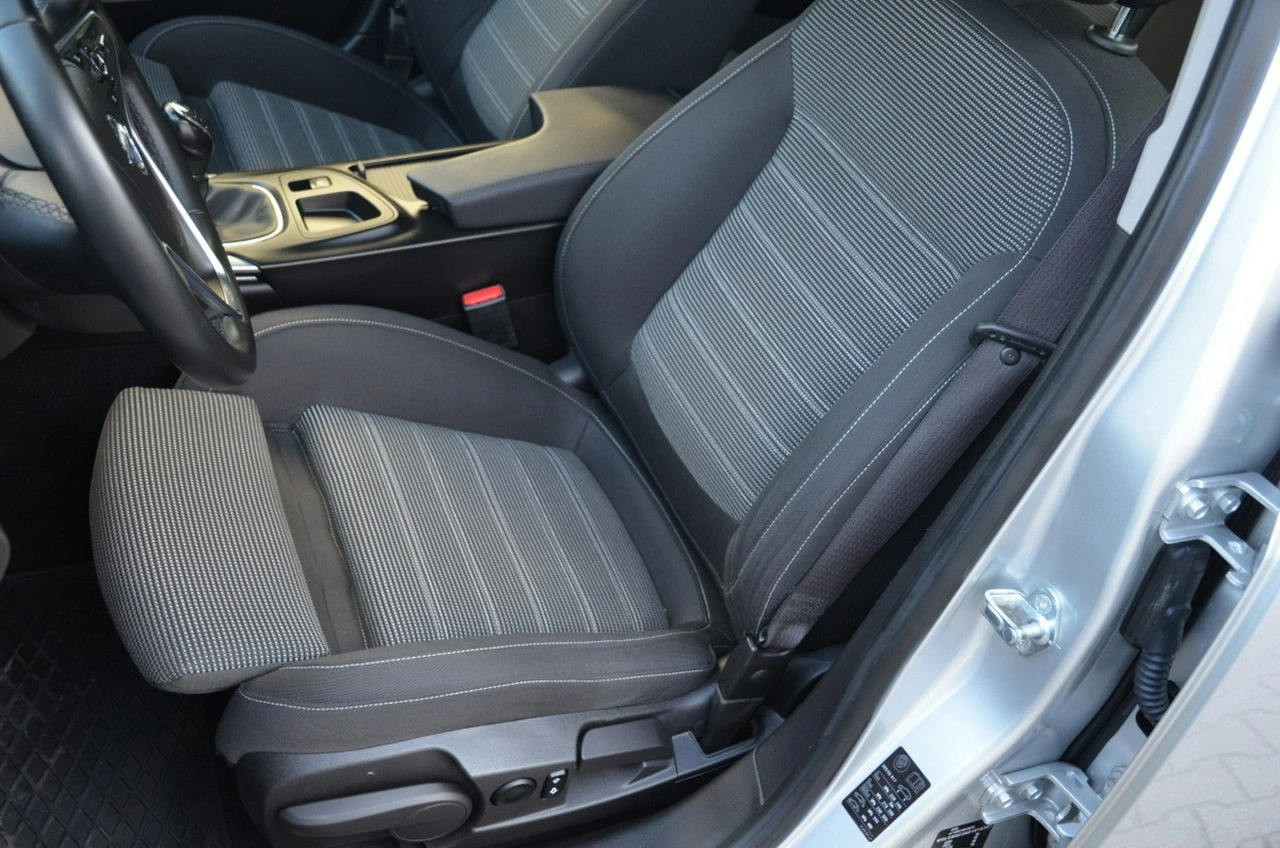 Opel Insignia - Zdjęcie 24