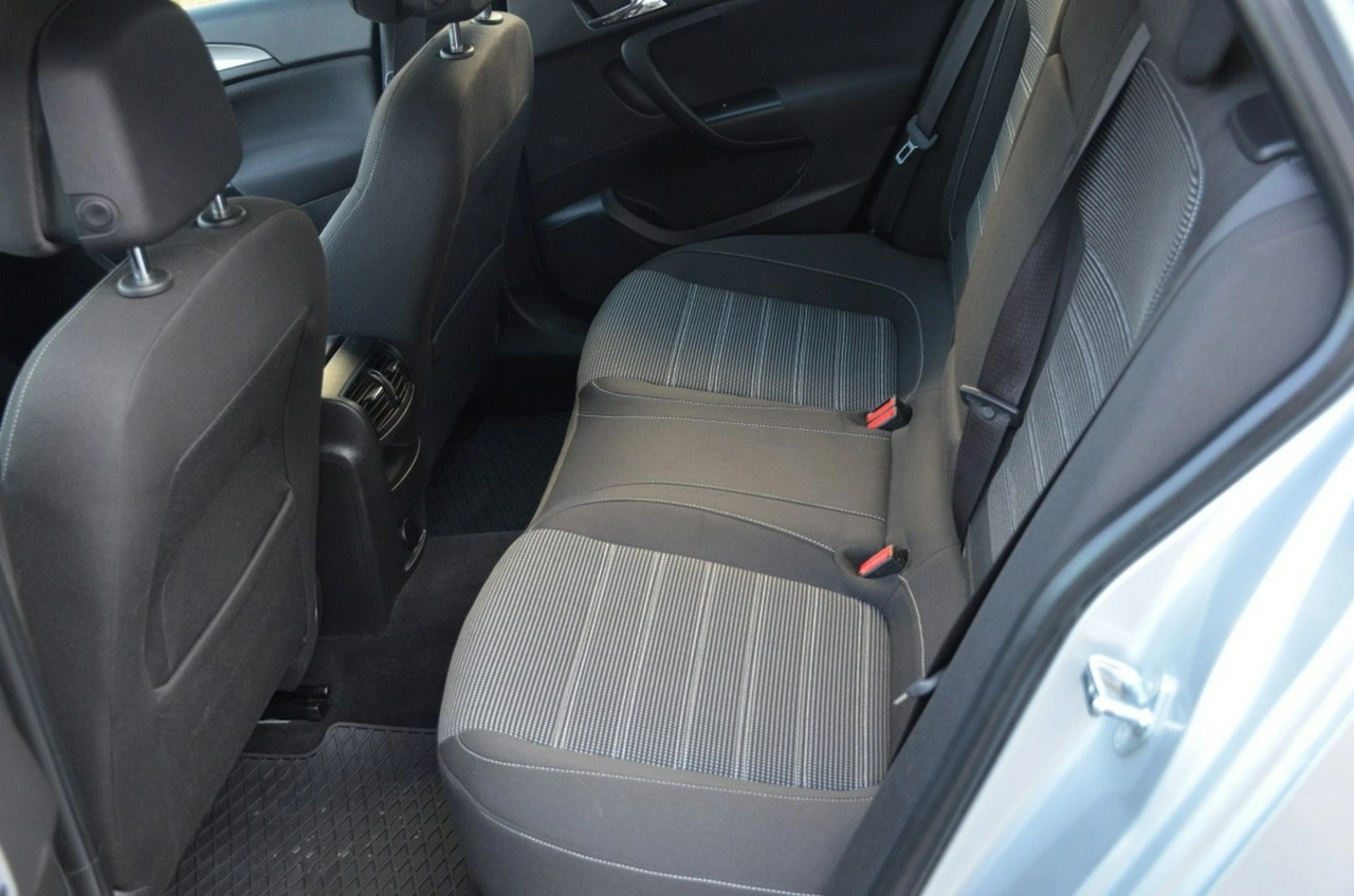 Opel Insignia - Zdjęcie 25