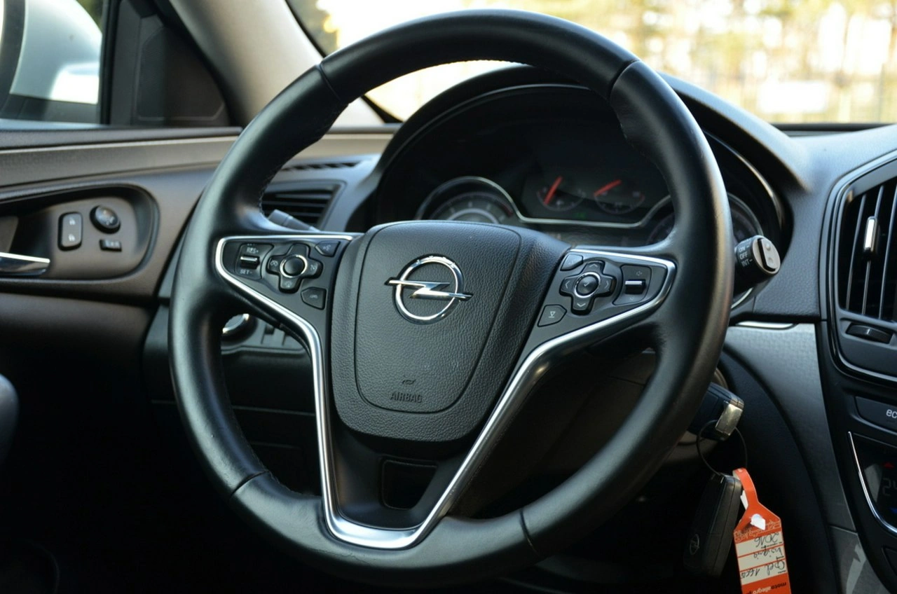 Opel Insignia - Zdjęcie 30
