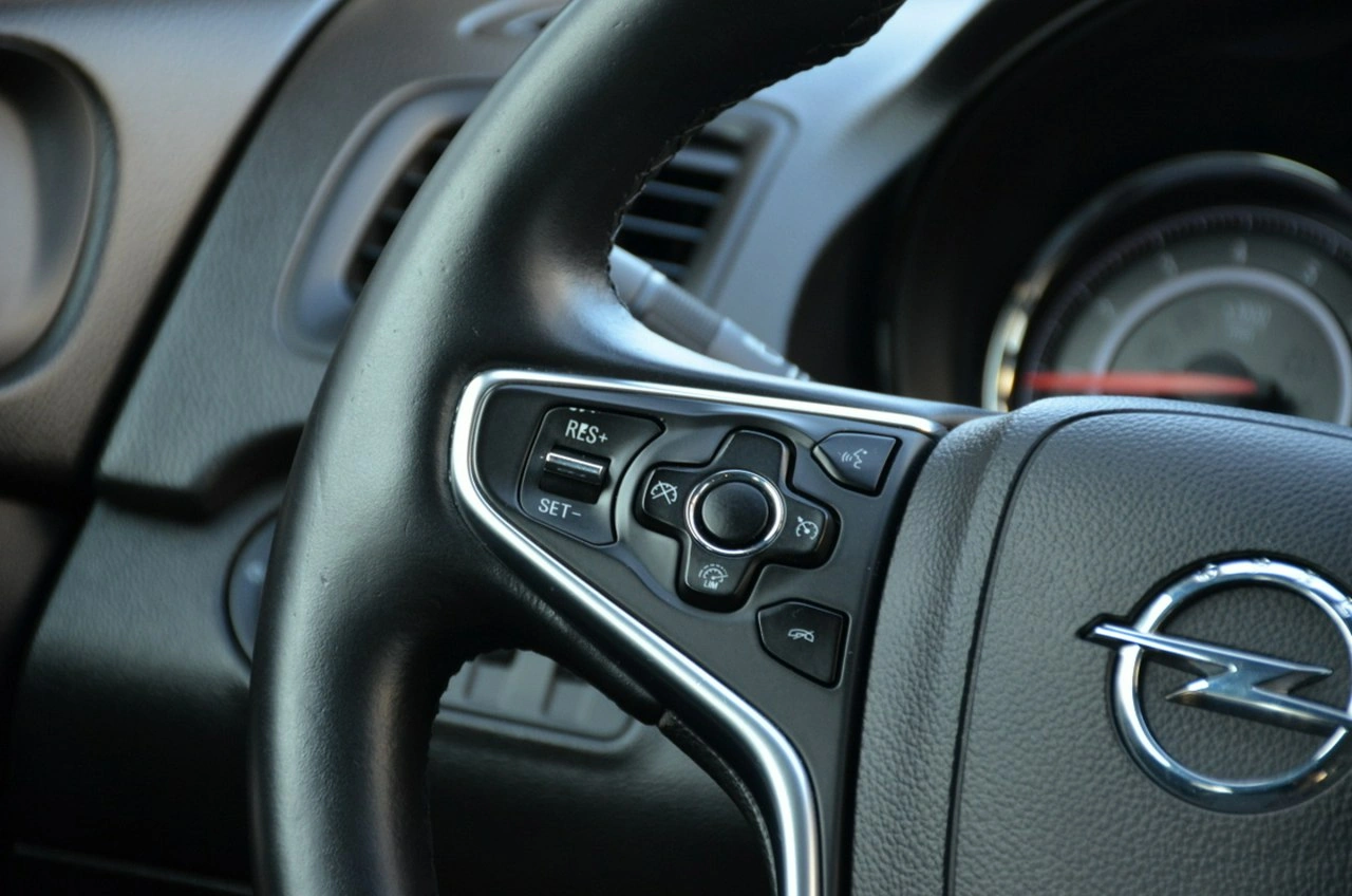 Opel Insignia - Zdjęcie 31