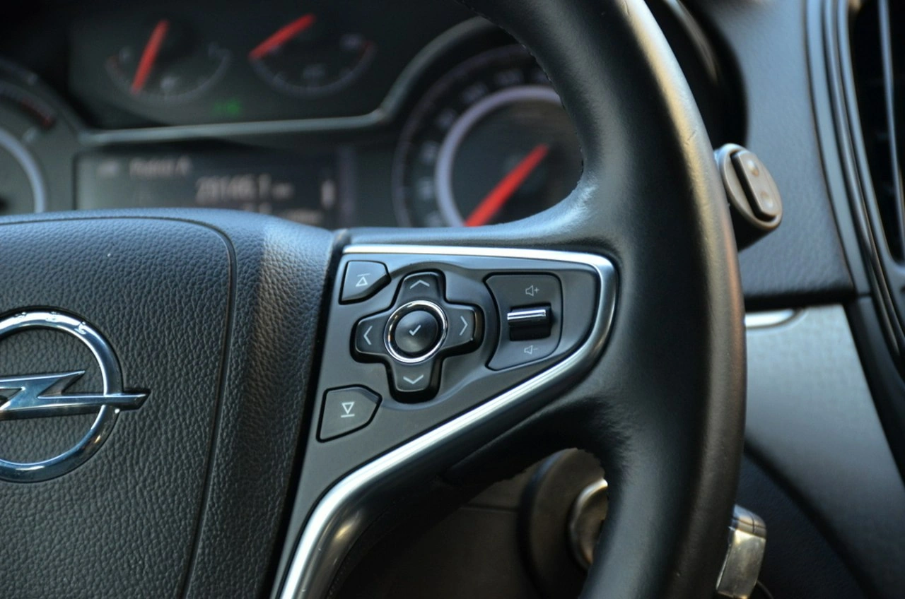 Opel Insignia - Zdjęcie 32