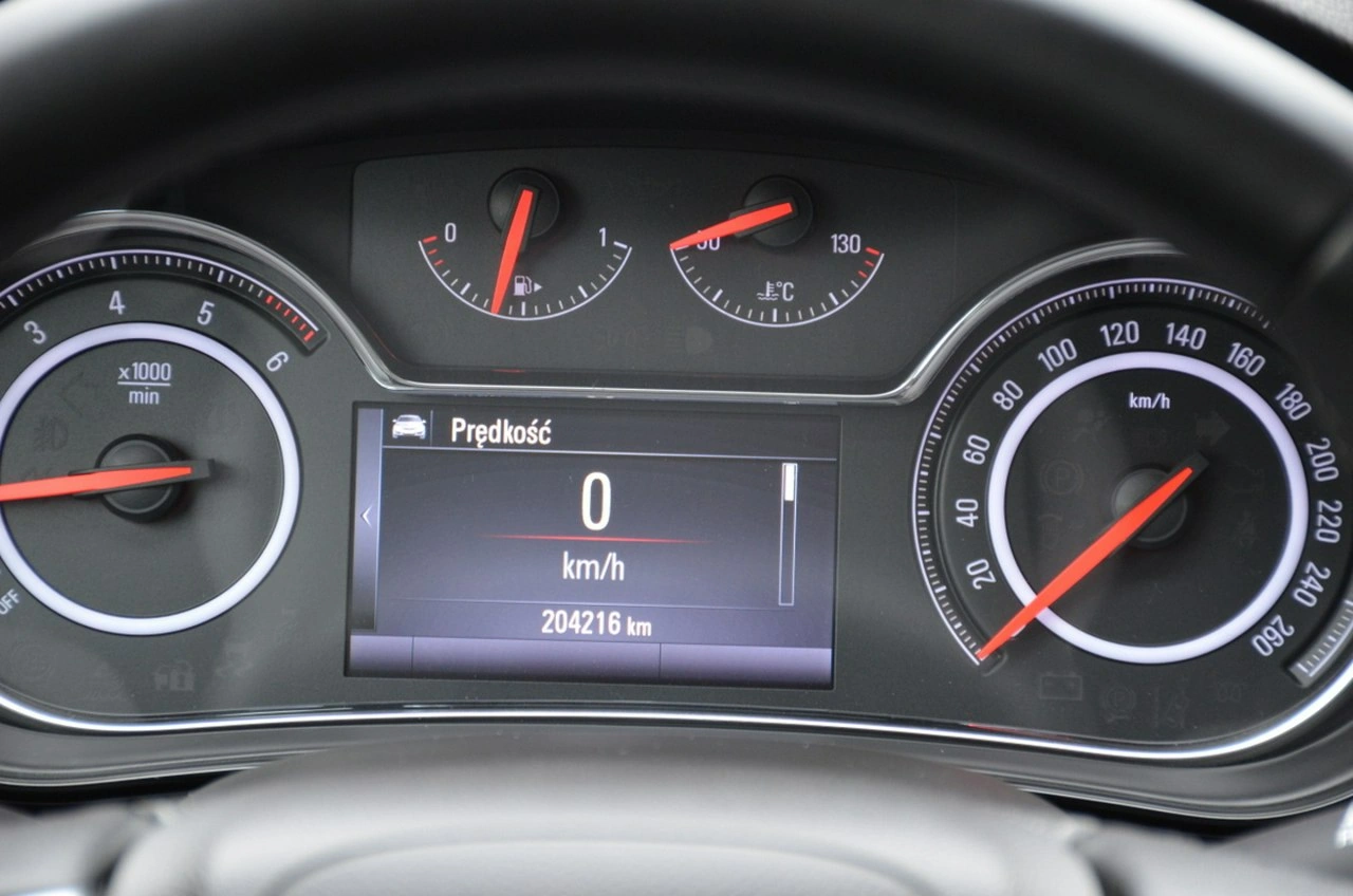 Opel Insignia - Zdjęcie 33