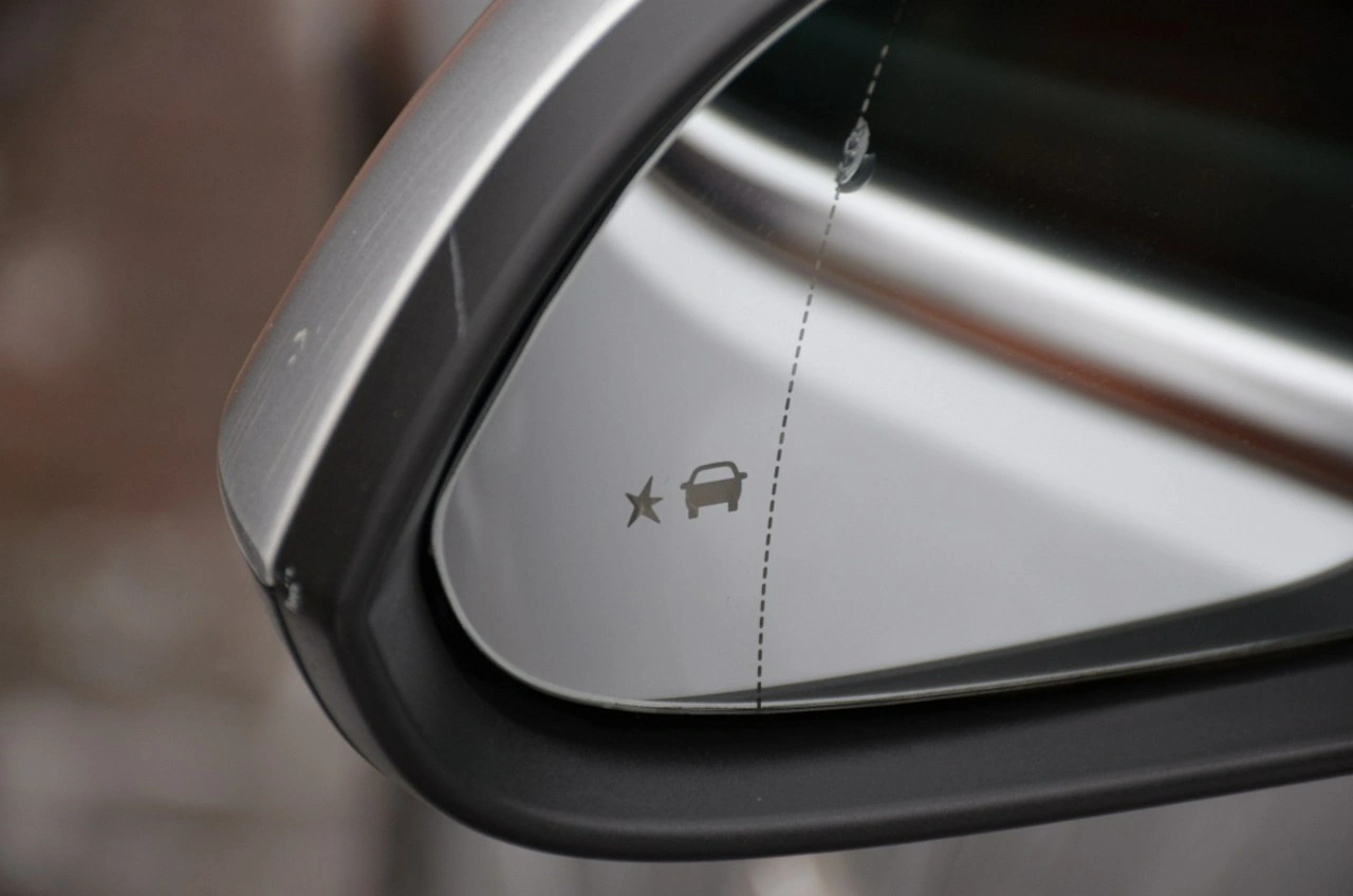 Opel Insignia - Zdjęcie 35