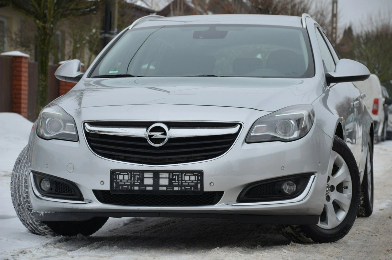 Opel Insignia - Główne zdjęcie