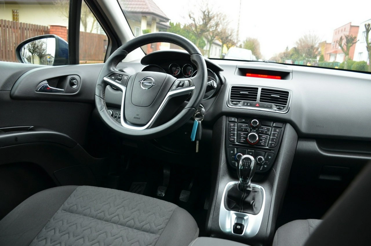 Opel Meriva - Zdjęcie 27
