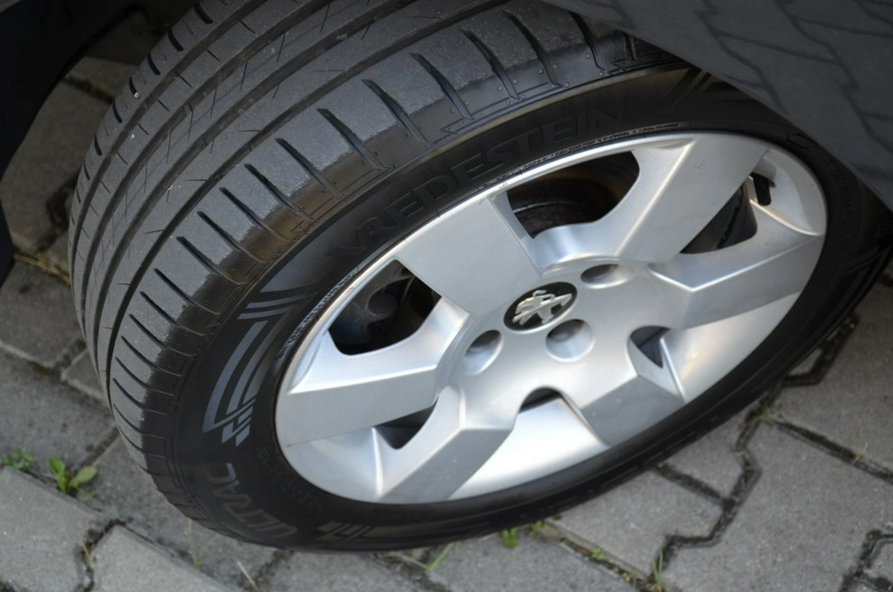 Peugeot 5008 - Zdjęcie 15