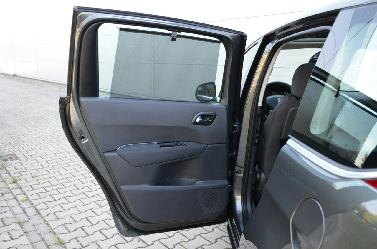 Peugeot 5008 - Zdjęcie 26