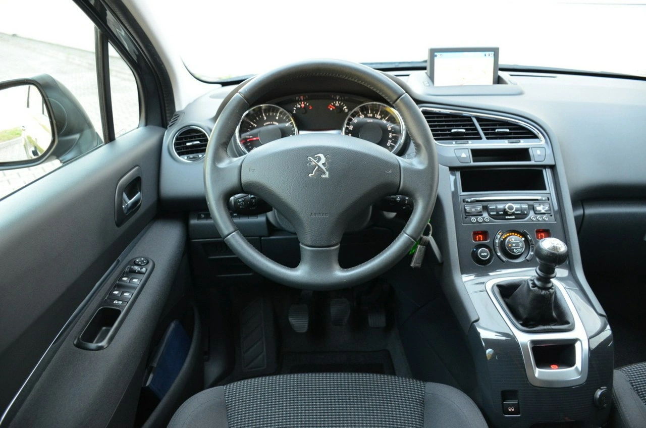 Peugeot 5008 - Zdjęcie 30