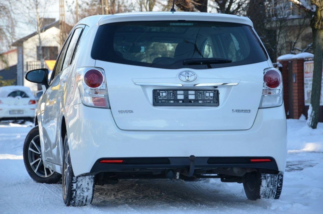 Toyota Verso - Zdjęcie 11