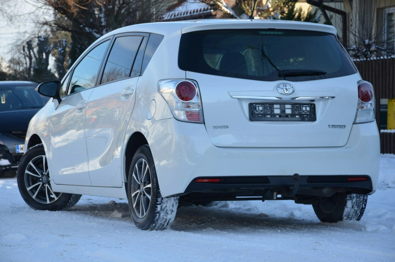 Toyota Verso - Zdjęcie 12