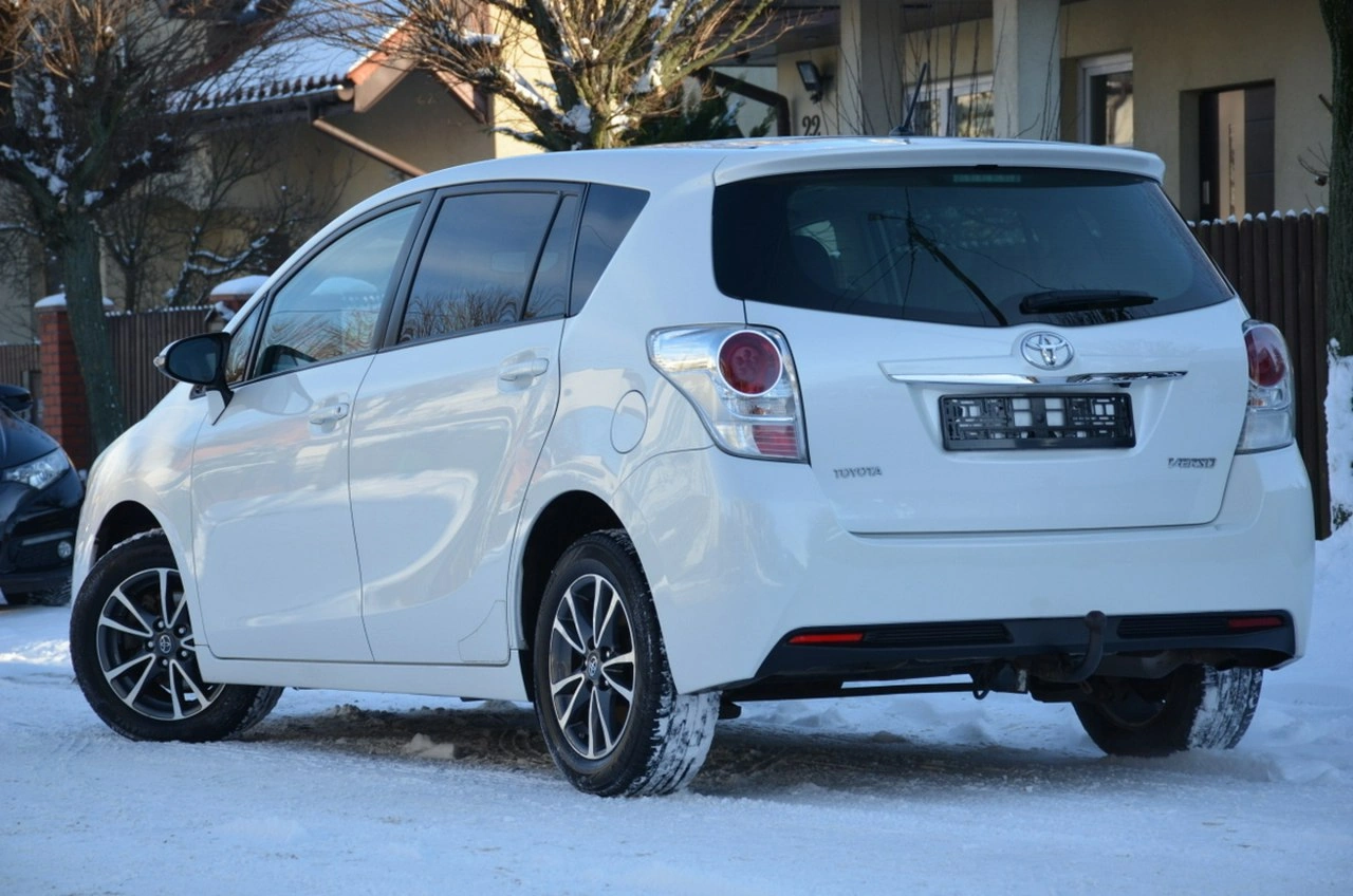 Toyota Verso - Zdjęcie 13