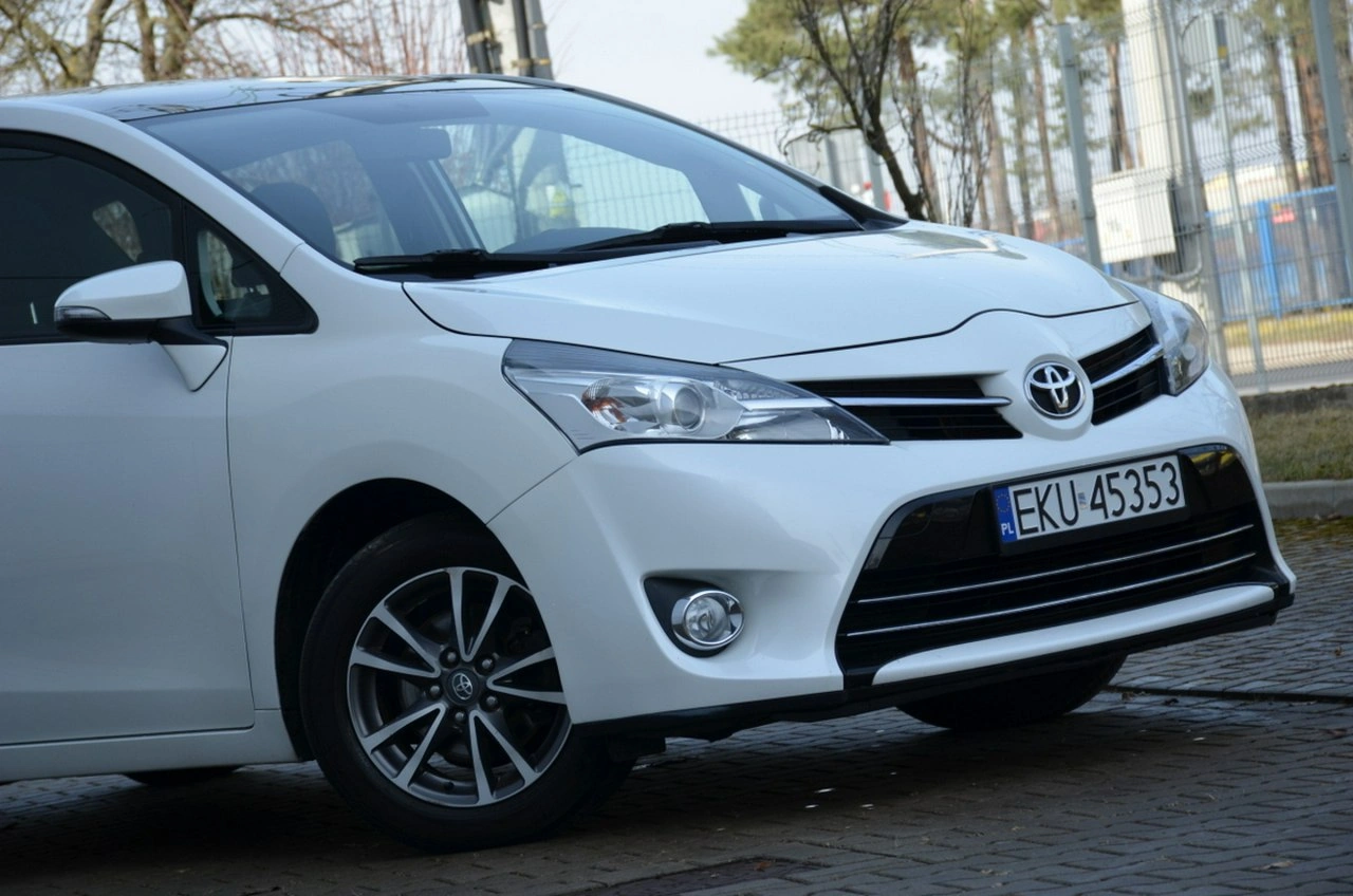 Toyota Verso - Zdjęcie 16