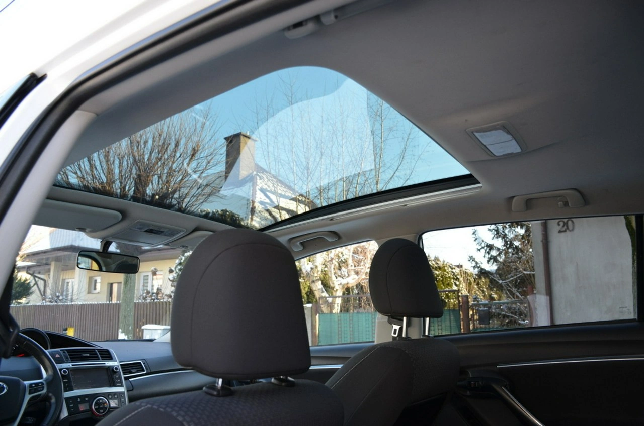 Toyota Verso - Zdjęcie 24