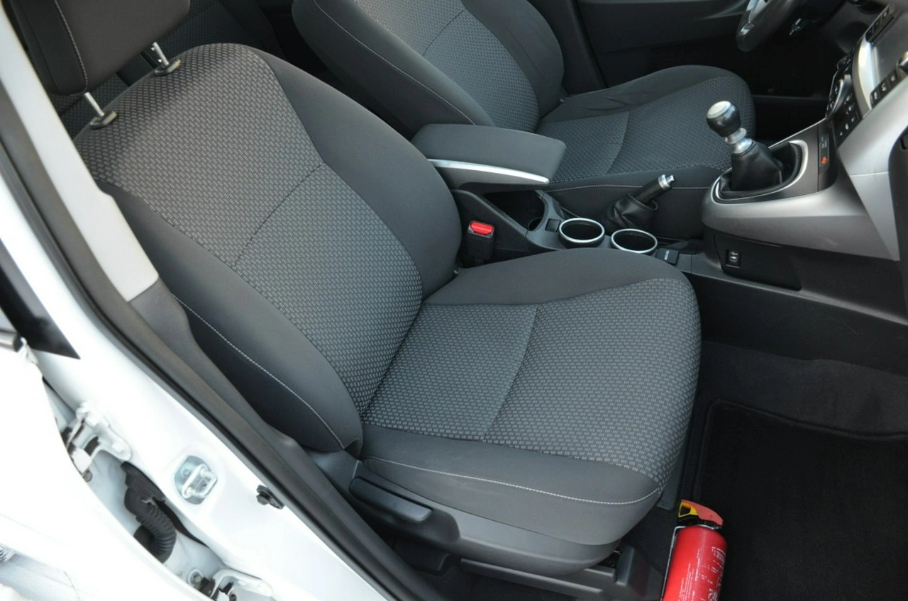 Toyota Verso - Zdjęcie 25